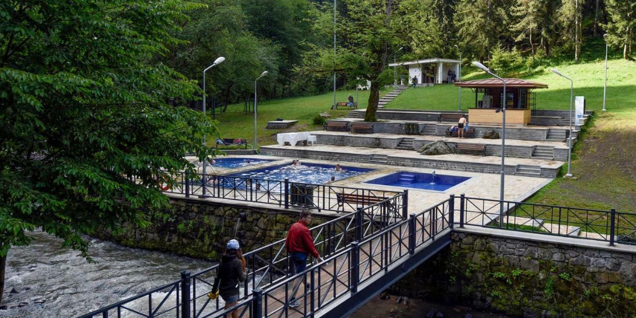 Apart-Otel Nino Borjomi Exterior photo